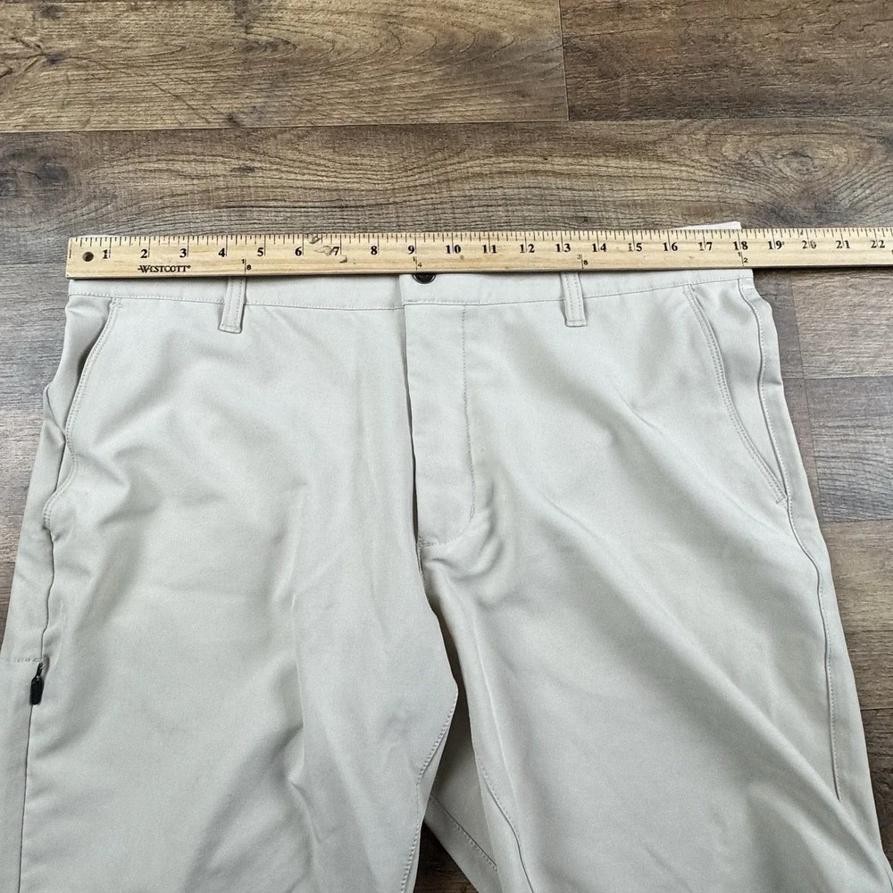 Bylt Shorts Mens XL Beige Kinetic Golf Driving Range Commute Premium Basics READ